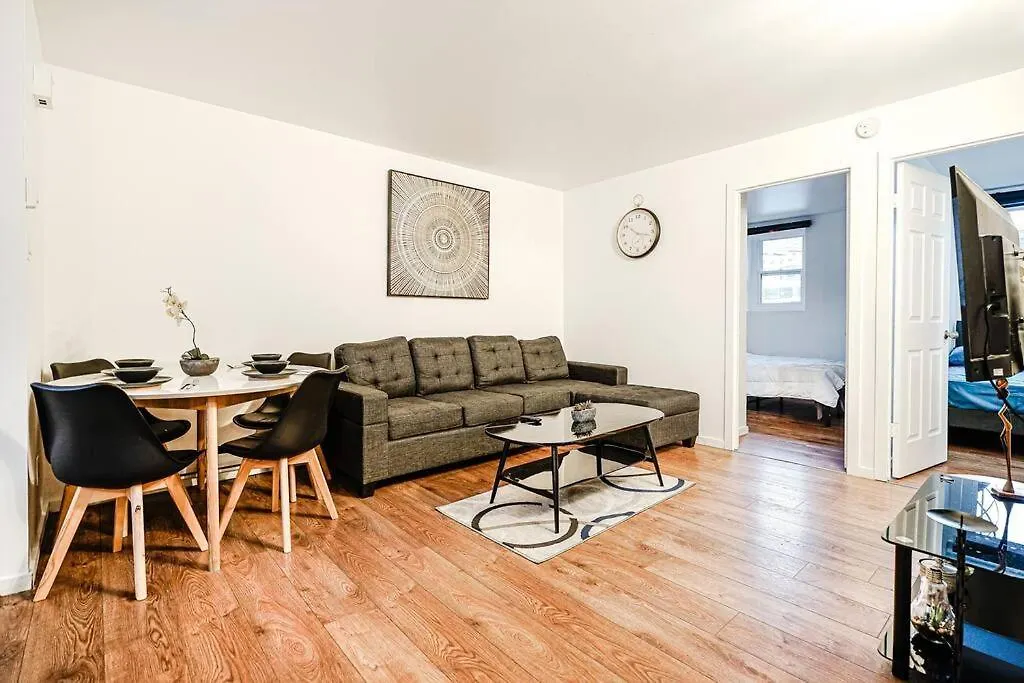 Charmant Appartement De 2 Chambres A Griffintown 몬트리올